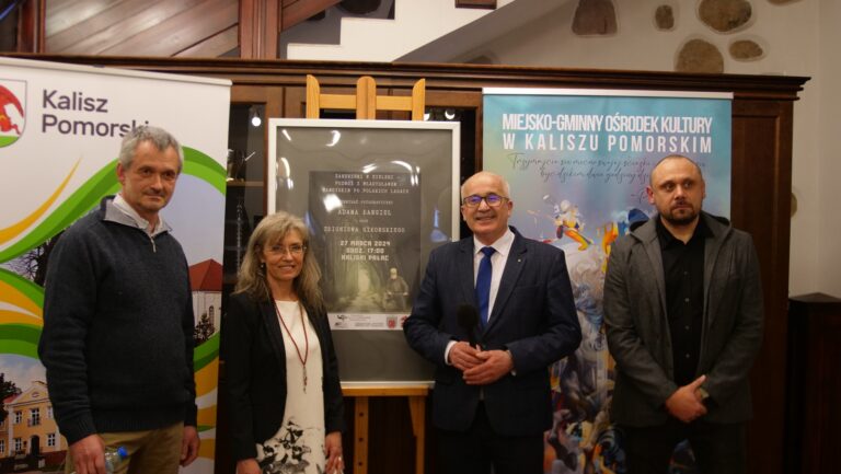 Wystawa fotograficzna „Zanurzeni w zieleni – podróż z Władysławem Zamoyskim po polskich lasach” w Kaliszu Pomorskim