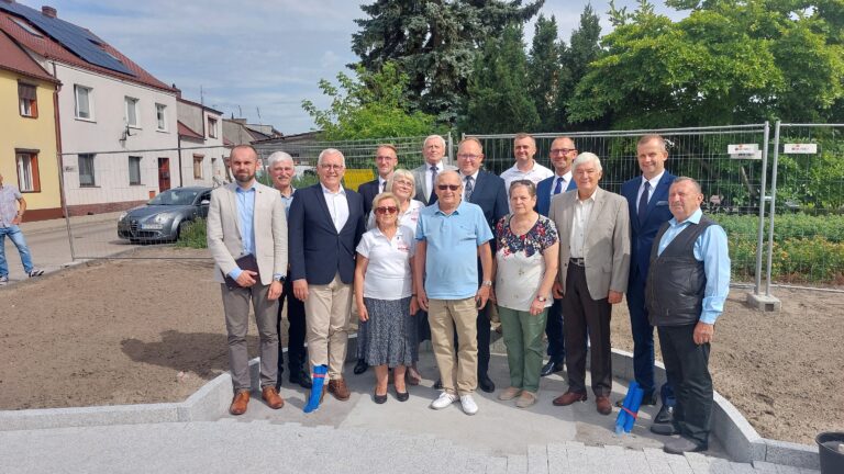 Pomnik hr. Zamoyskiego w Kórniku